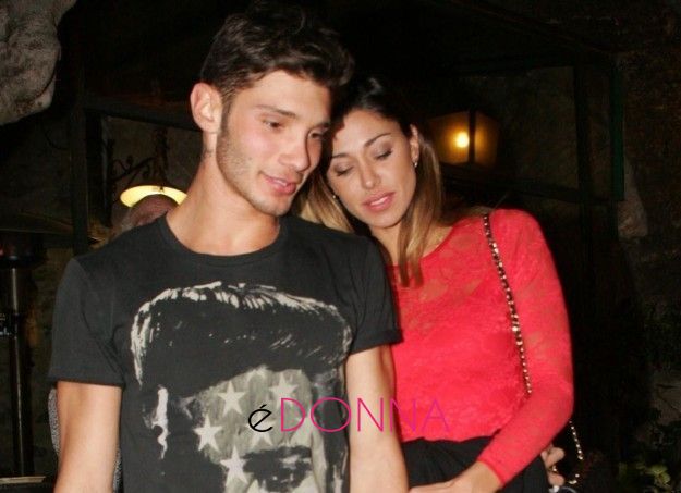 belen-rodriguez-e-stefano-de-martino-passeggiano-insieme